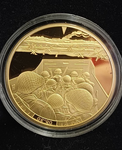 Carat gold coin - 24,