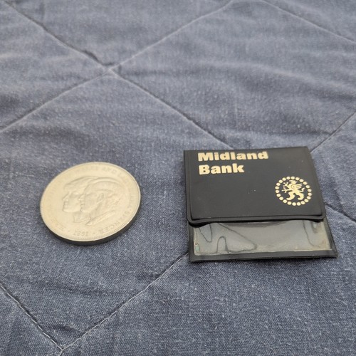 British five pounds coin - british,